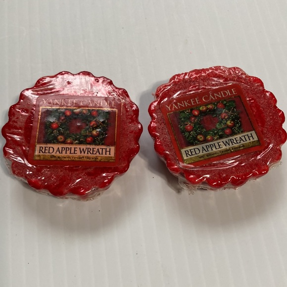 2 Yankee Candle Tarts RED APPLE WREATH NEW 0.8 oz each - Picture 3 of 6